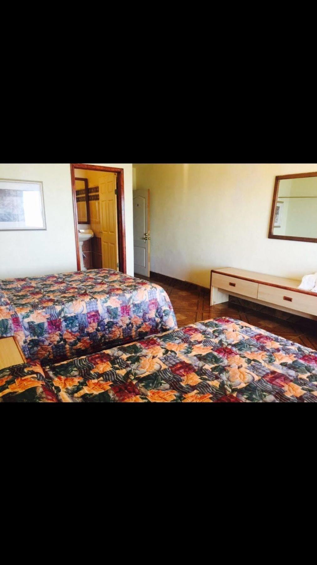La Cueva Del Pirata Hotell Camalú Eksteriør bilde