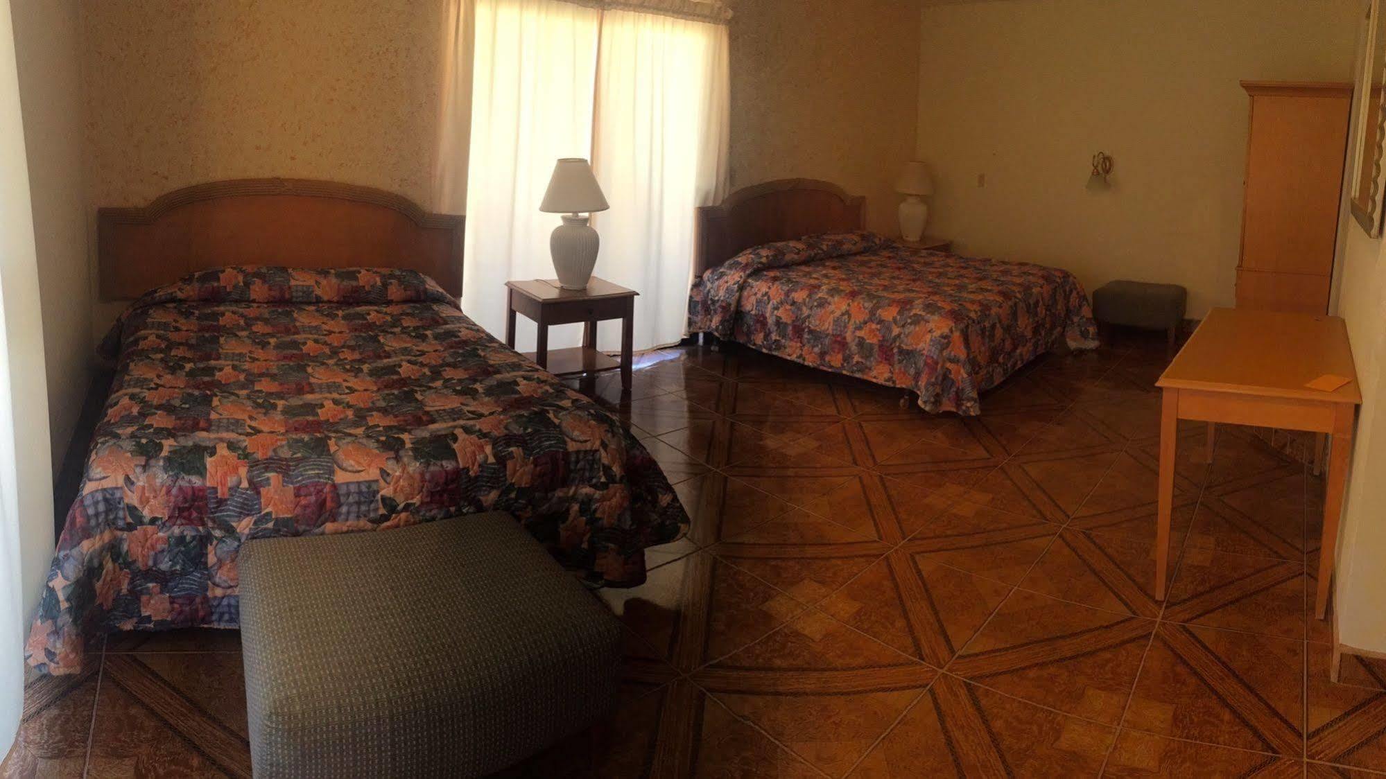 La Cueva Del Pirata Hotell Camalú Eksteriør bilde